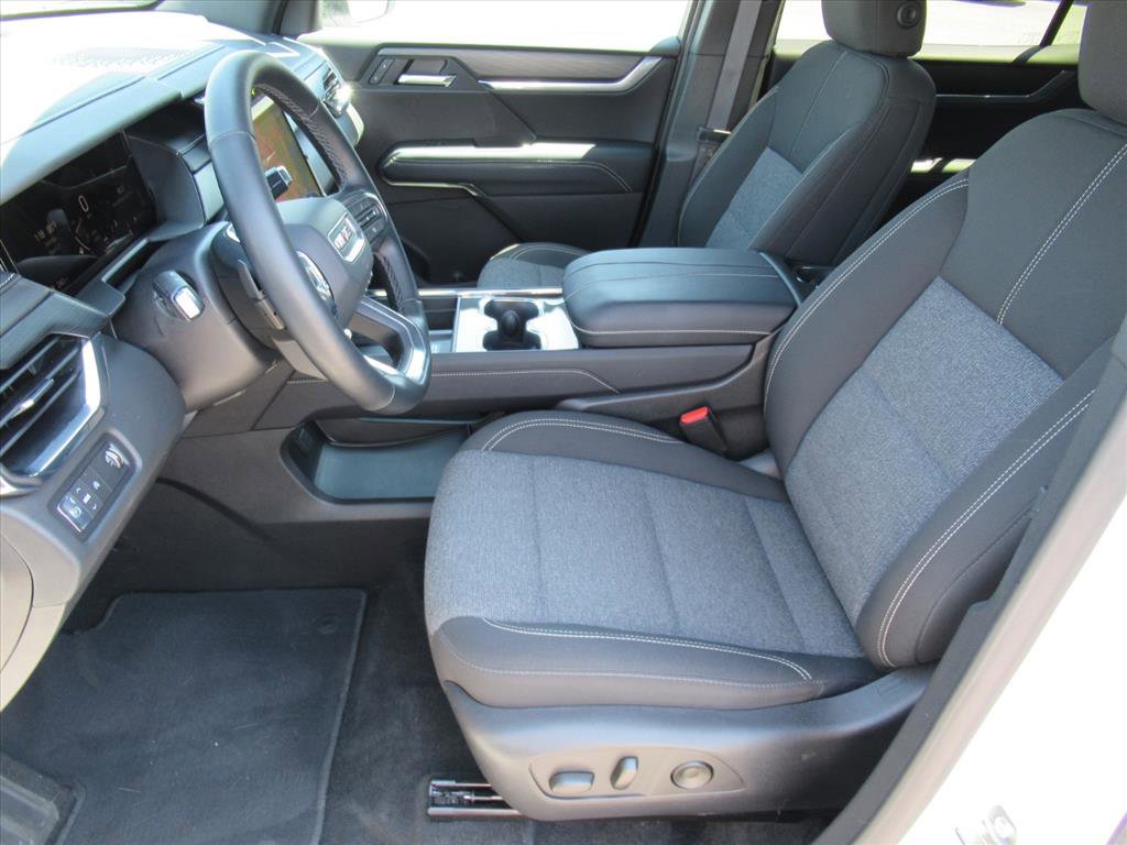 Used 2025 GMC Acadia Elevation image 18