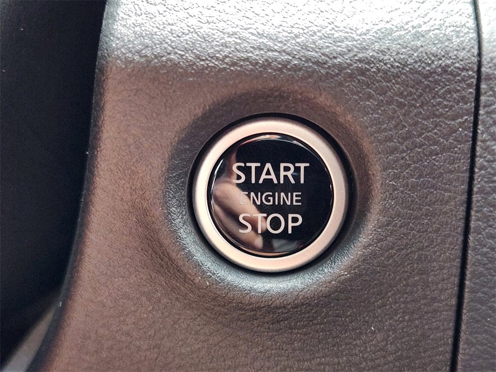 New 2025 Nissan Frontier PRO-4X w/ Interior Protection Package image 16