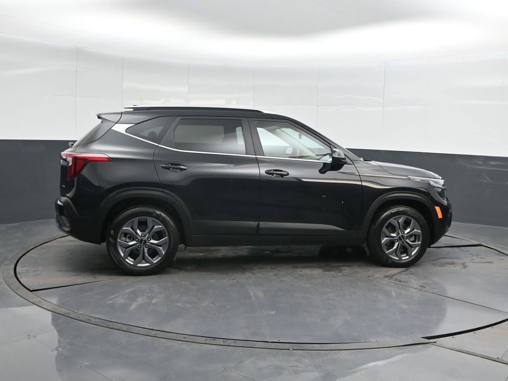 Used 2024 Kia Seltos S image 3