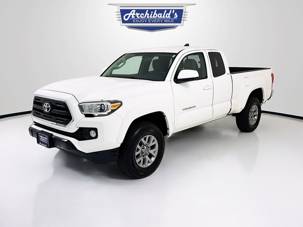 Used 2017 Toyota Tacoma SR5 w/ SR5 Appearance Package (SM) image 3