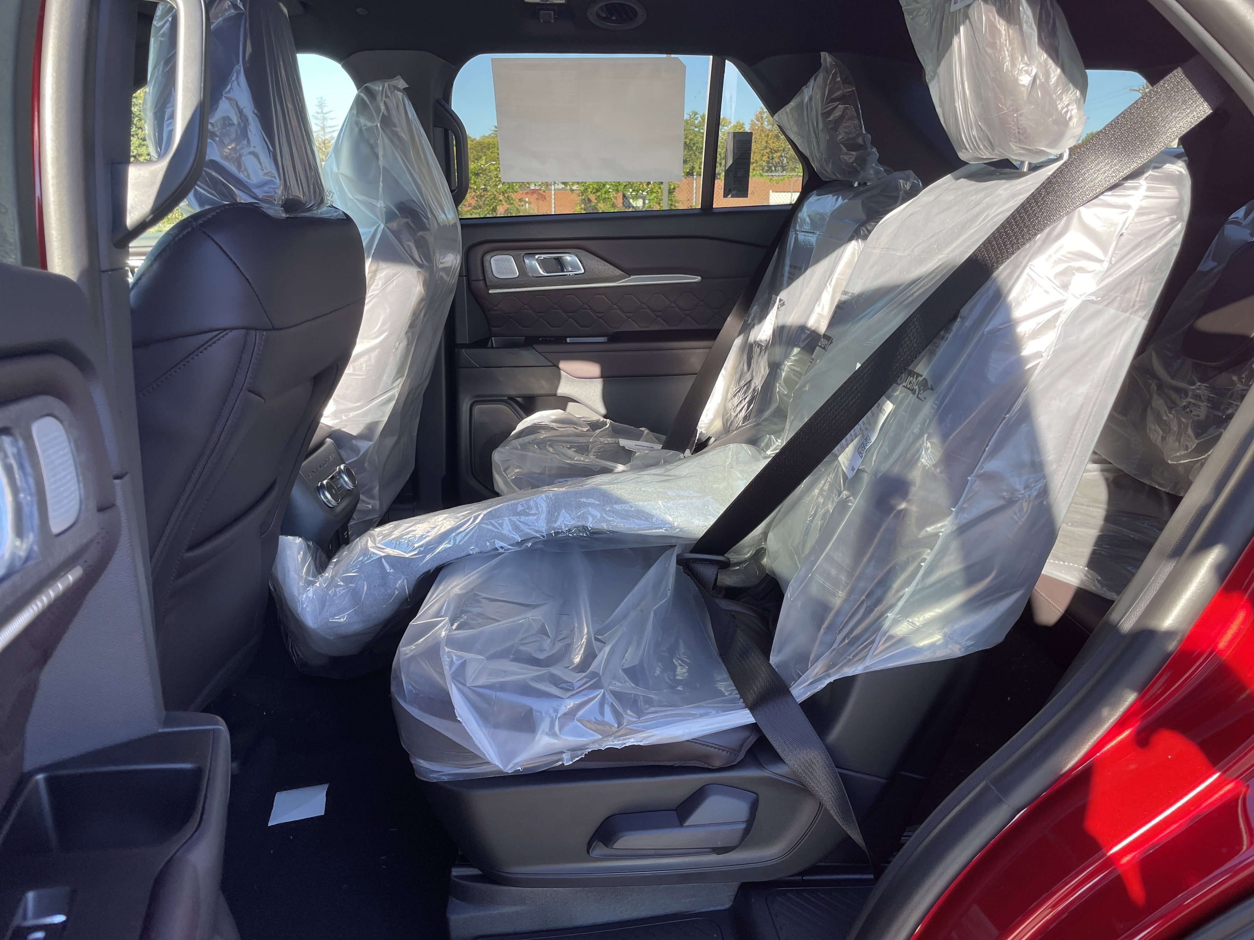 New 2026 Ford Explorer Platinum image 12