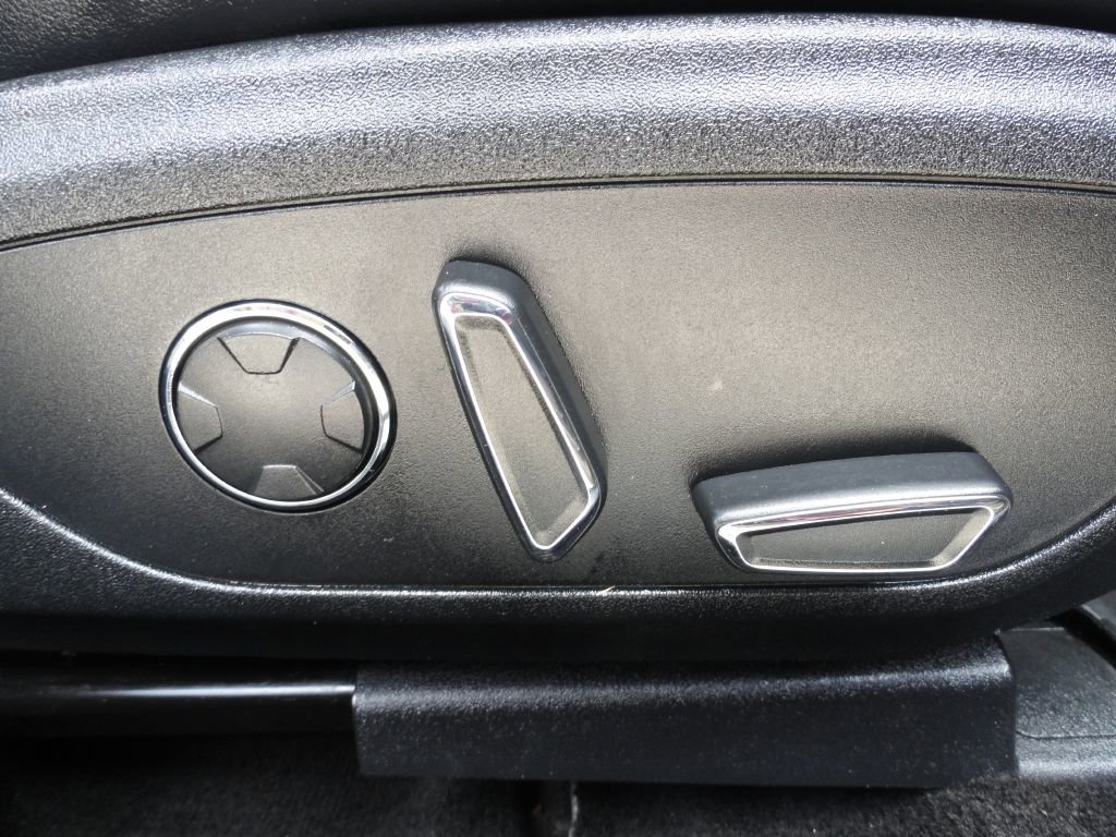 Used 2018 Lincoln MKZ Select w/ Select Plus Package FWD image 24