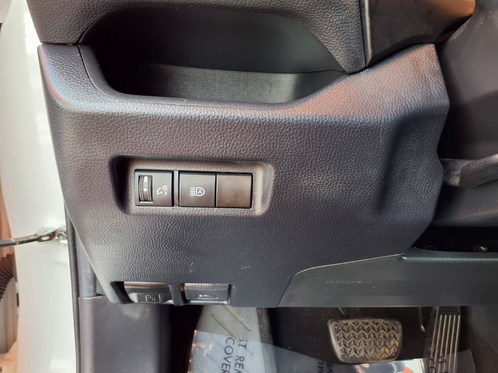 Used 2020 Toyota RAV4 LE w/ Carpet Mat Package FWD image 16