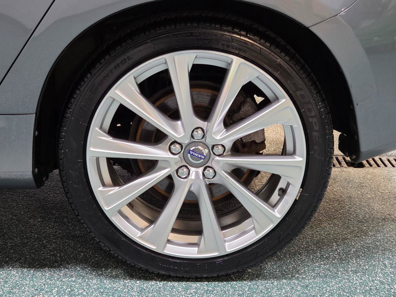 Used 2018 Volvo S60 T5 Inscription Platinum AWD/4WD image 12