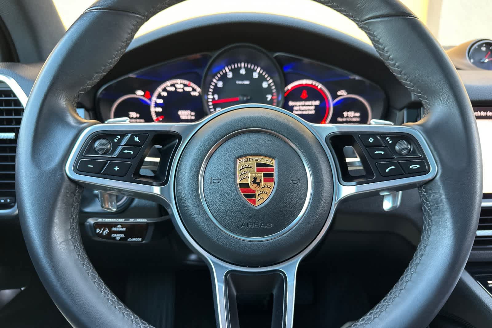 Used 2023 Porsche Cayenne Platinum Edition AWD/4WD image 23