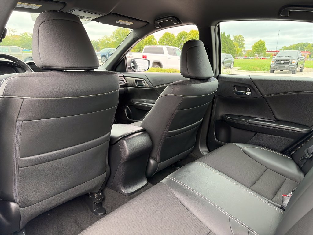 Used 2017 Honda Accord Sport image 26