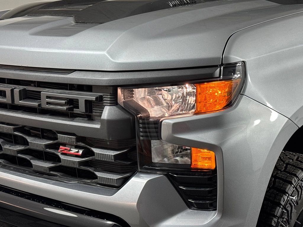 New 2026 Chevrolet Silverado 1500 Custom Trail Boss w/ LPO, Dark Essentials Package AWD/4WD image 2