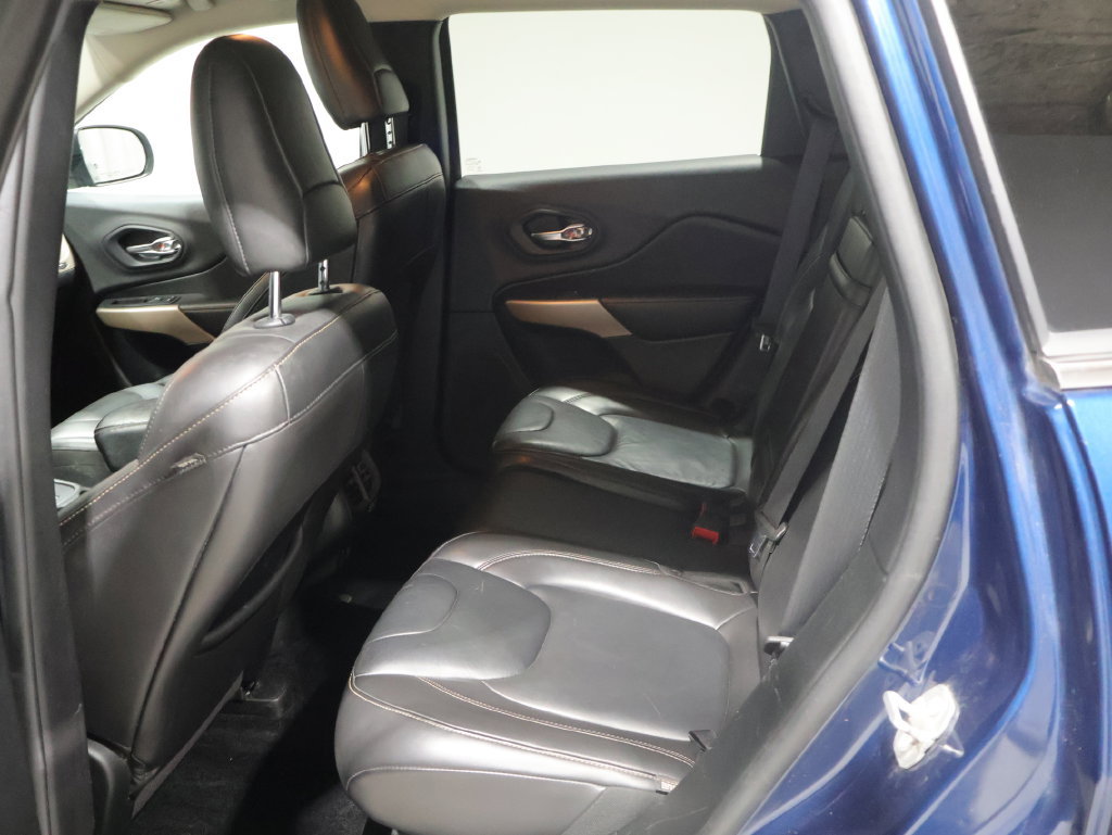 Certified 2018 Jeep Cherokee Limited AWD/4WD image 17