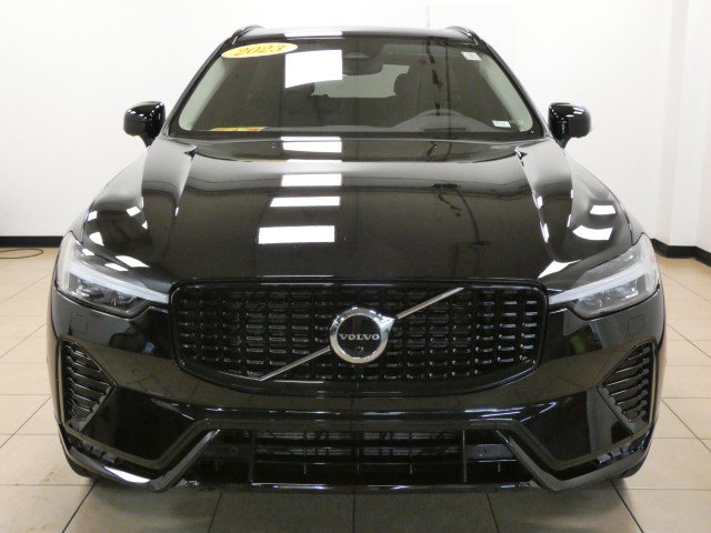 Used 2023 Volvo XC60 B5 Ultimate w/ Climate Package image 4