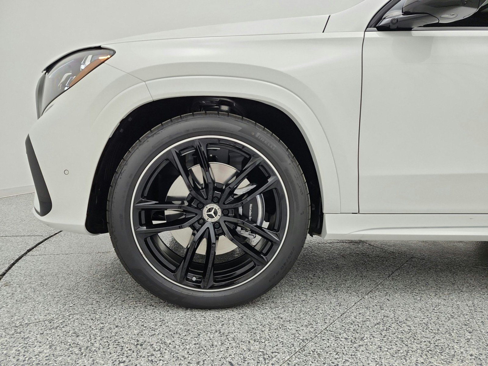 New 2027 Mercedes-Benz GLS 450 4MATIC image 13