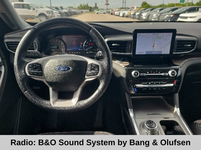 Used 2023 Ford Explorer Limited w/ Equipment Group 301A RWD image 4