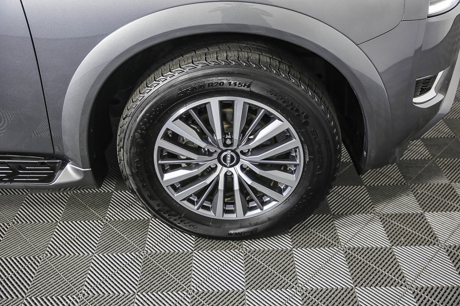 Used 2023 Nissan Armada SL w/ Captain's Chairs Package image 10