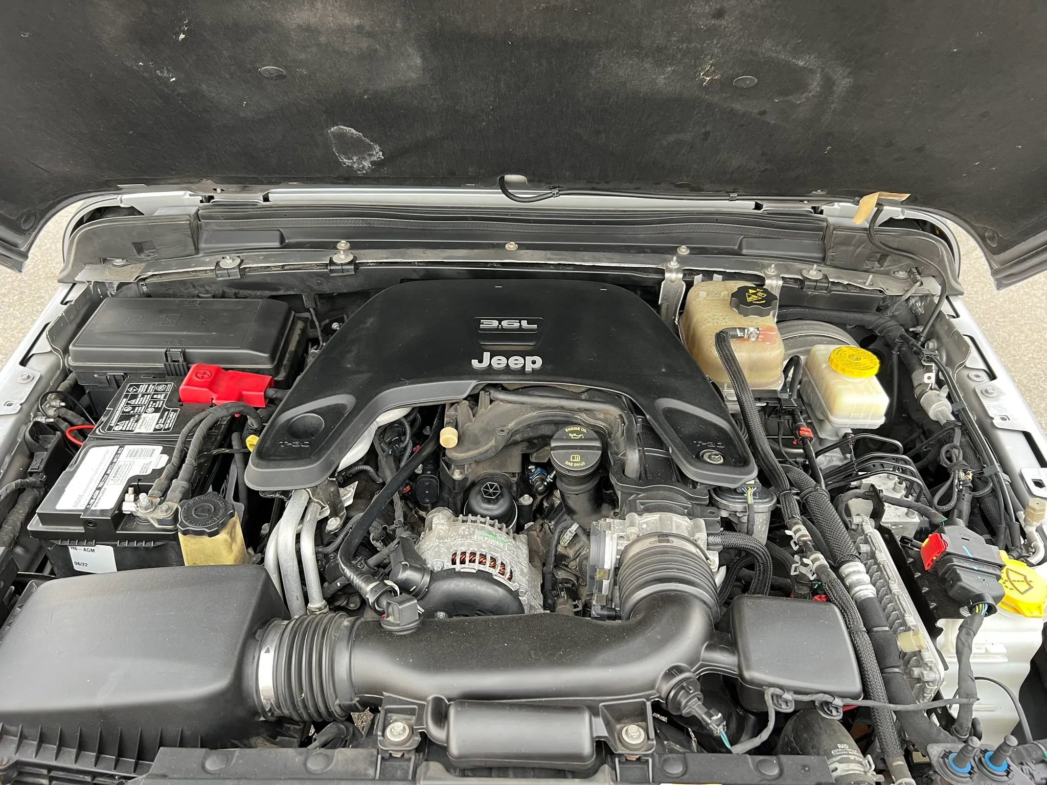 Used 2018 Jeep Wrangler Unlimited Sport S image 33