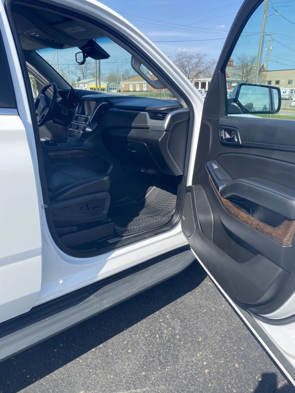 Used 2018 Chevrolet Tahoe LT image 9