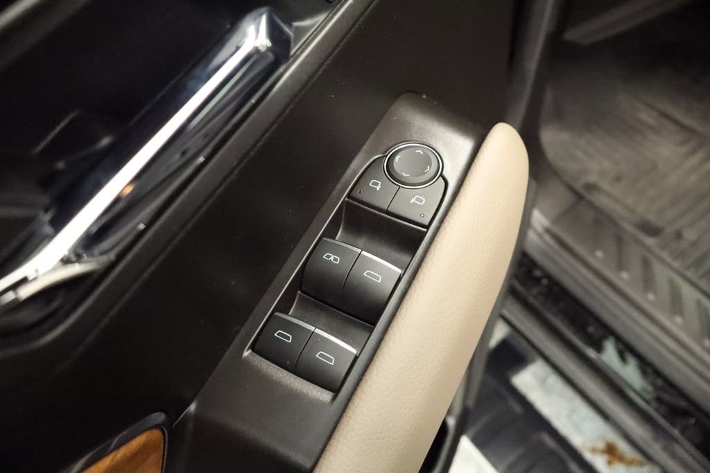 Used 2023 GMC Canyon Denali AWD/4WD image 32