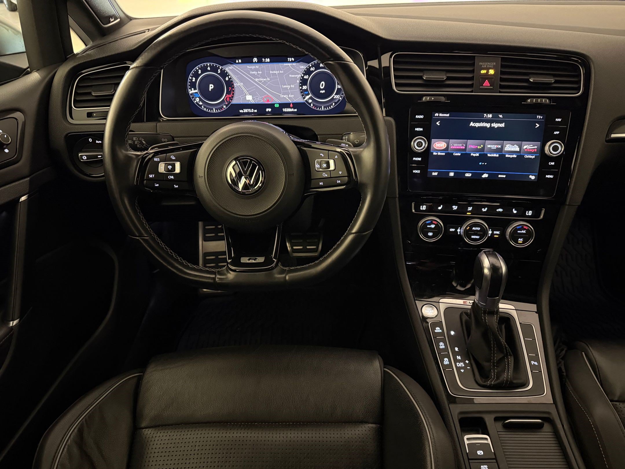 Used 2018 Volkswagen Golf R 4-Door AWD/4WD image 26