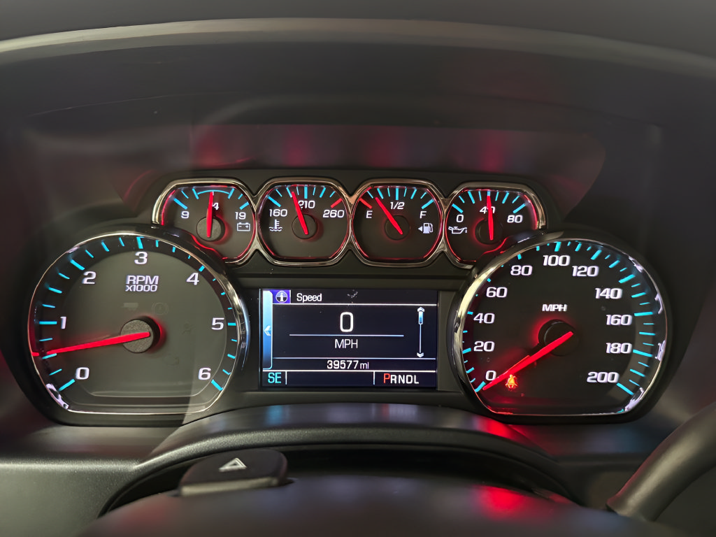 Used 2018 Chevrolet Silverado 1500 LT AWD/4WD image 27