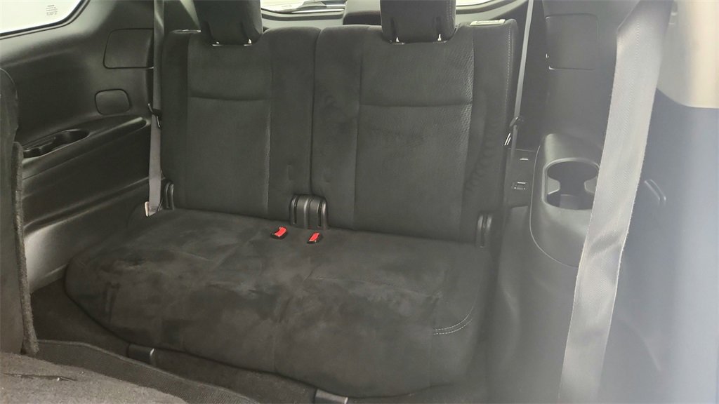 Used 2016 Nissan Pathfinder SV image 26