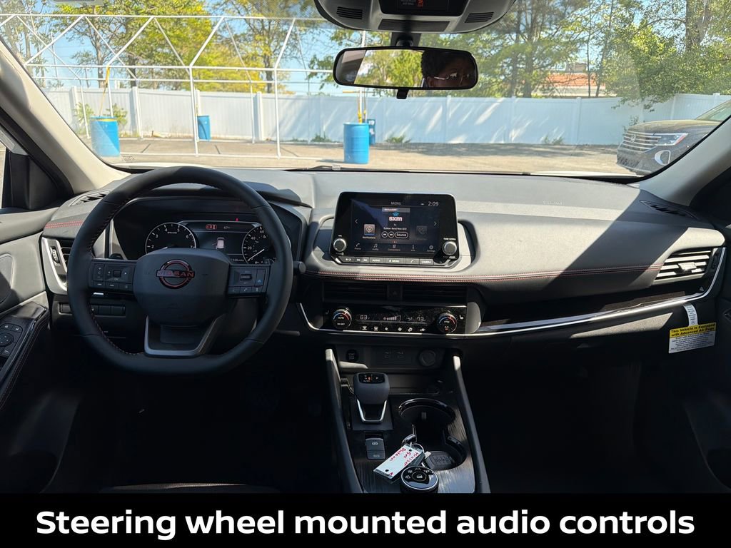 New 2026 Nissan Rogue SV AWD/4WD image 15