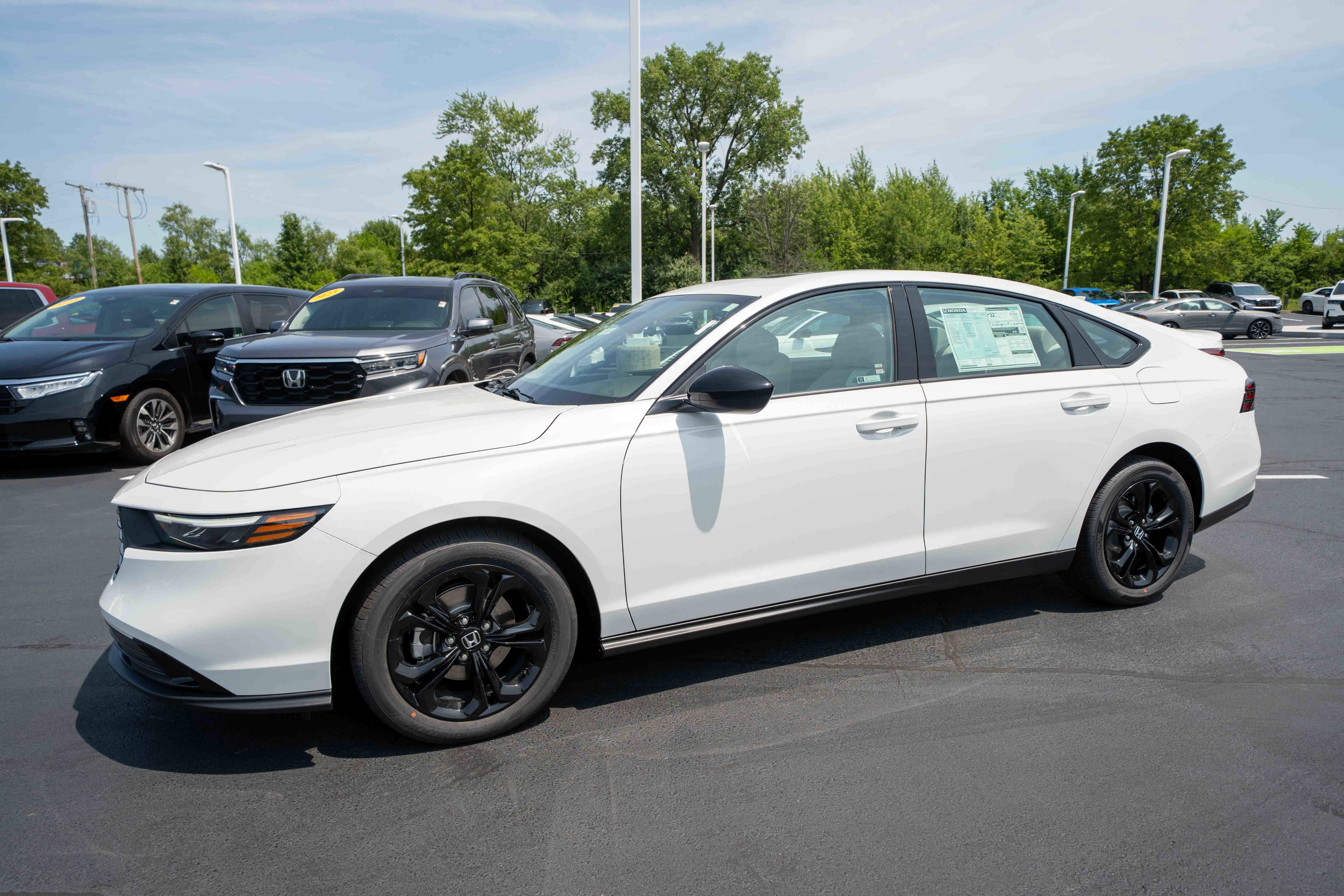 New 2025 Honda Accord SE image 3