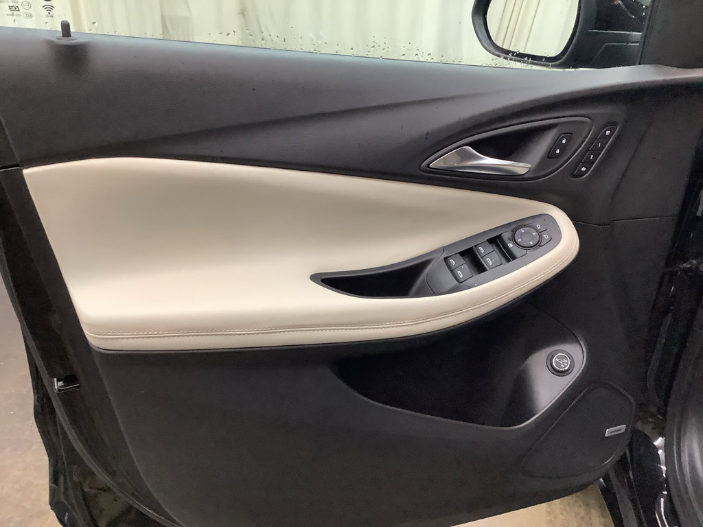 Used 2024 Buick Encore GX Avenir w/ Avenir Convenience Package FWD image 12