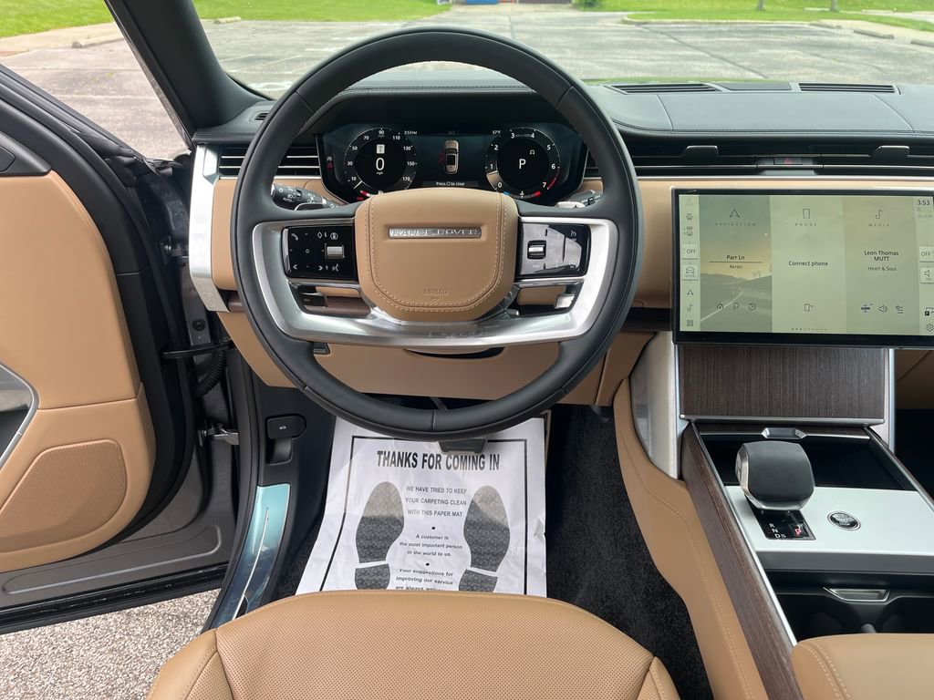 Used 2026 Land Rover Range Rover SE AWD/4WD image 13