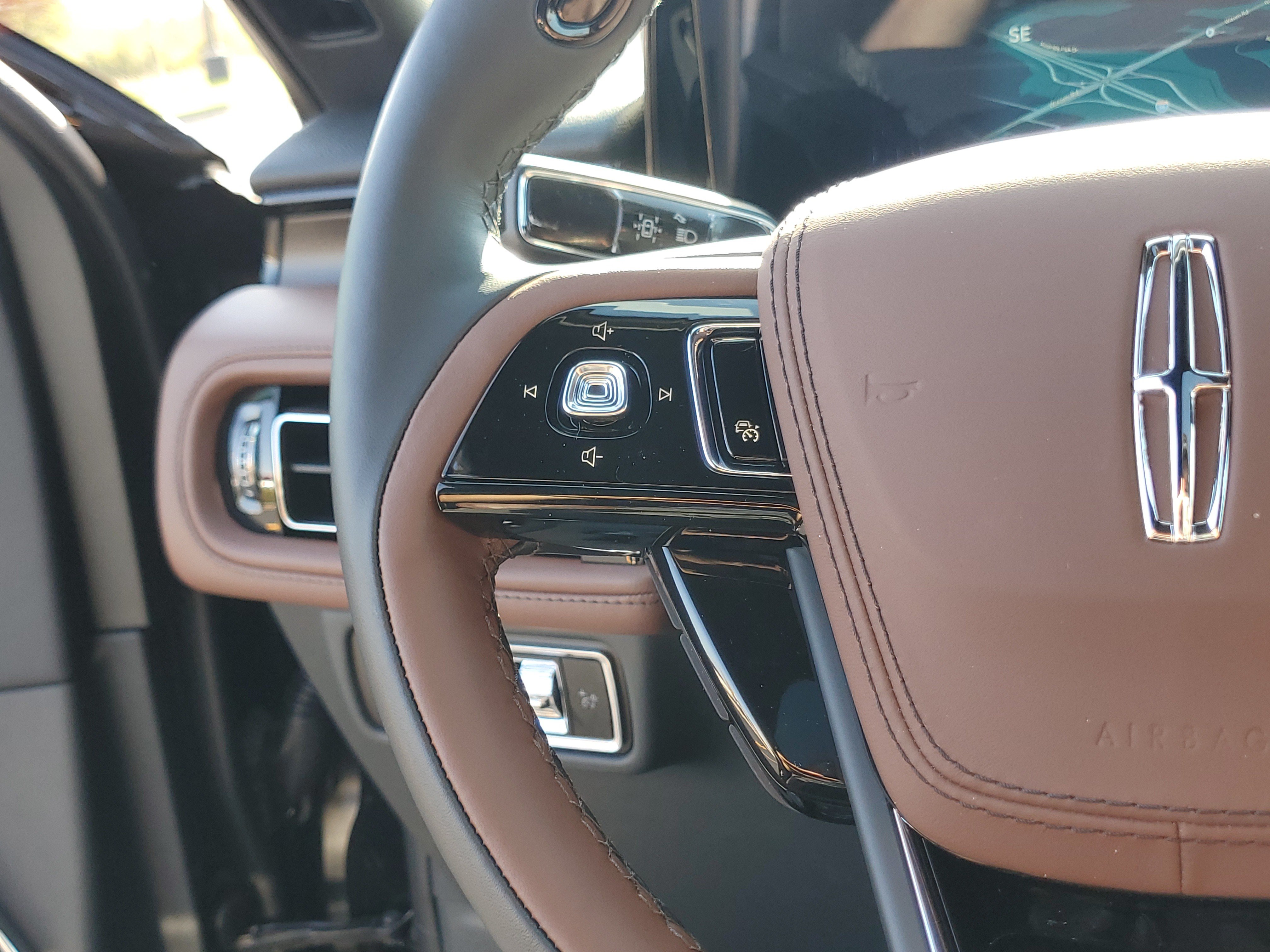 New 2027 Lincoln Aviator Reserve AWD/4WD image 16