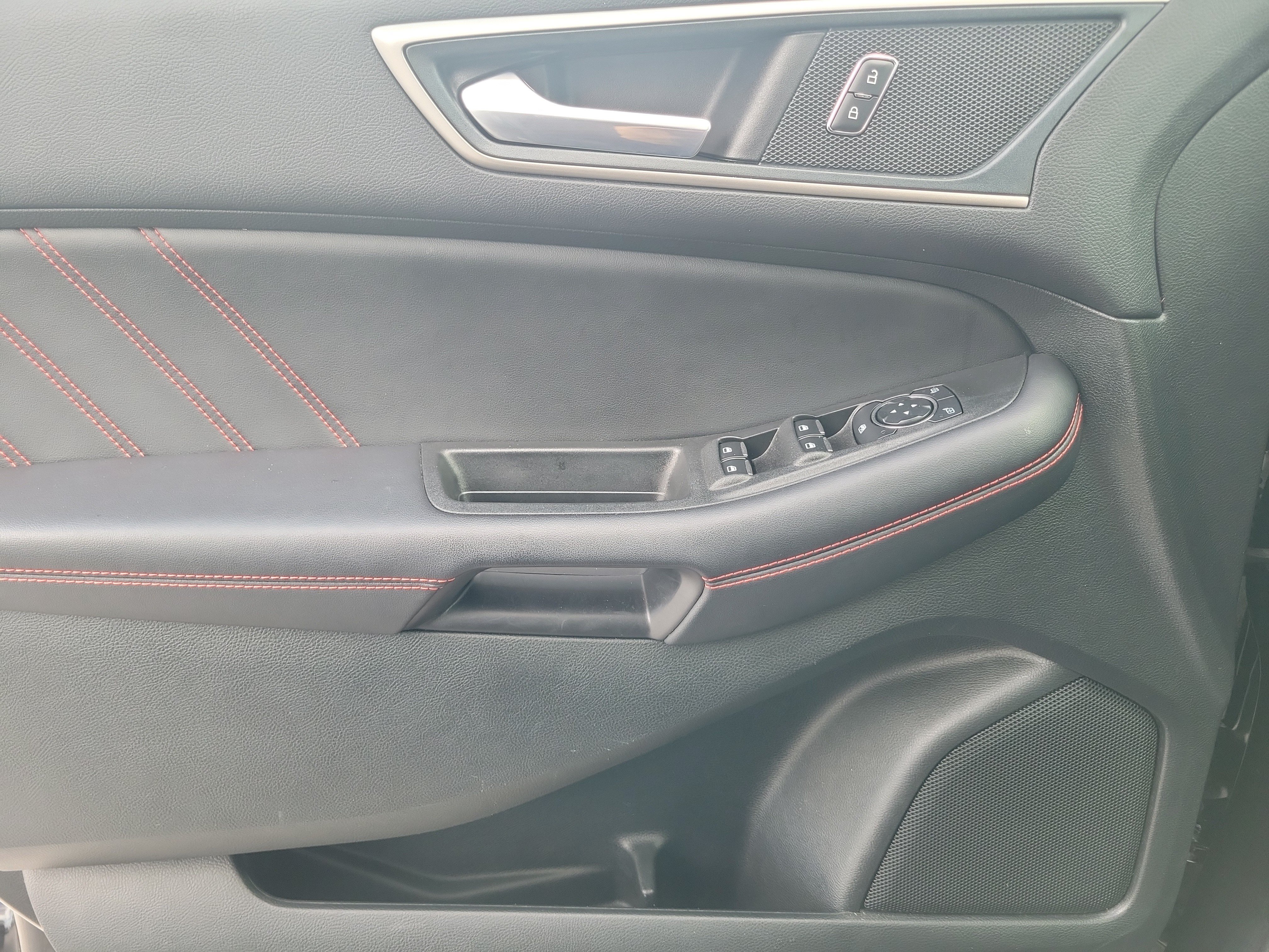 Used 2024 Ford Edge ST-Line AWD/4WD image 29