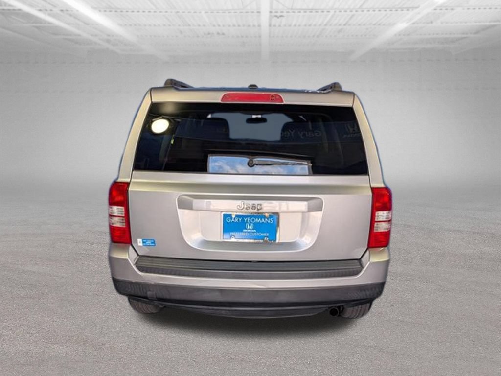 Used 2017 Jeep Patriot Sport w/ Power Value Group FWD image 6