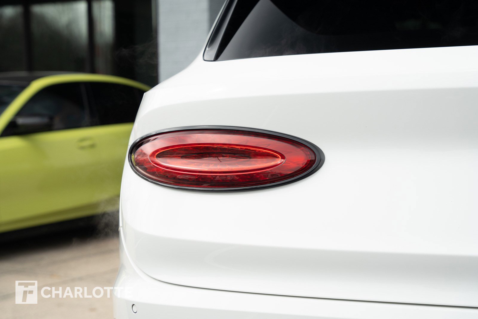 Used 2024 Bentley Bentayga image 14