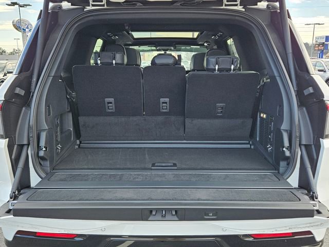 New 2025 Lincoln Navigator Reserve w/ Jet Appearance Package AWD/4WD image 7