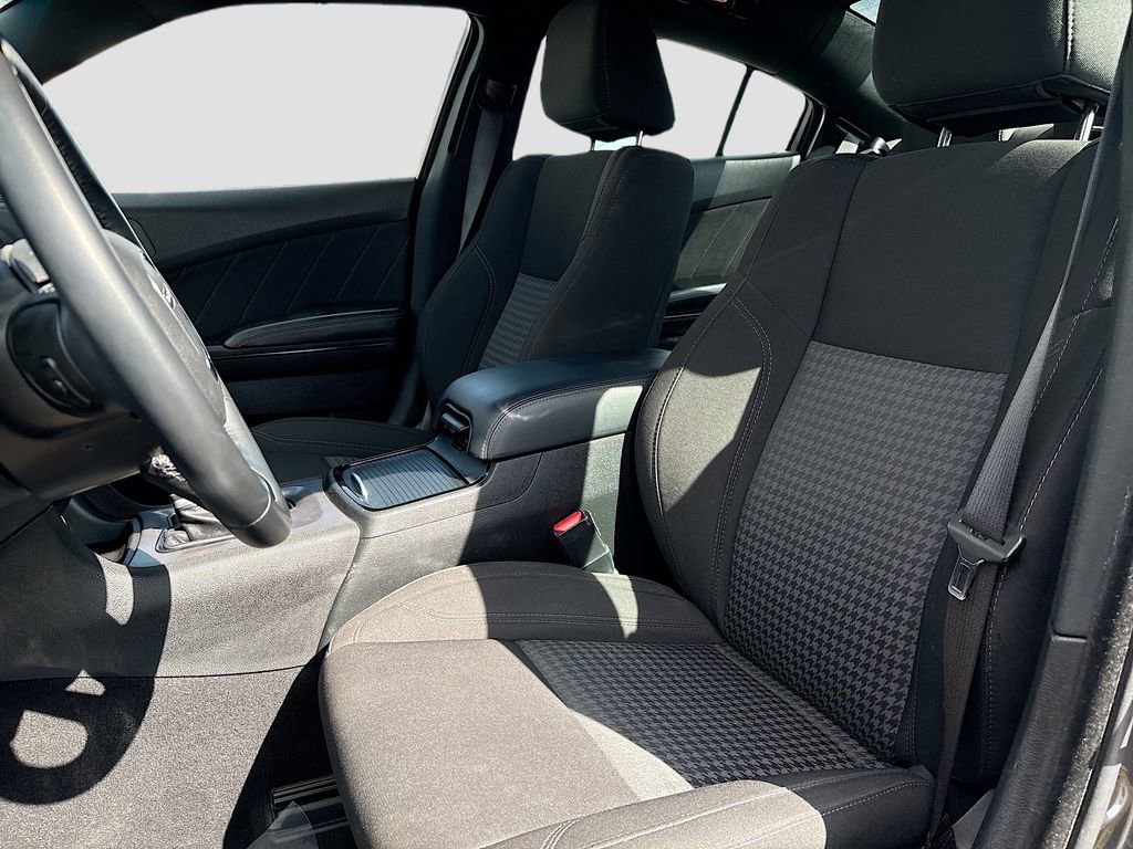 Used 2023 Dodge Charger SXT w/ Blacktop Package image 19