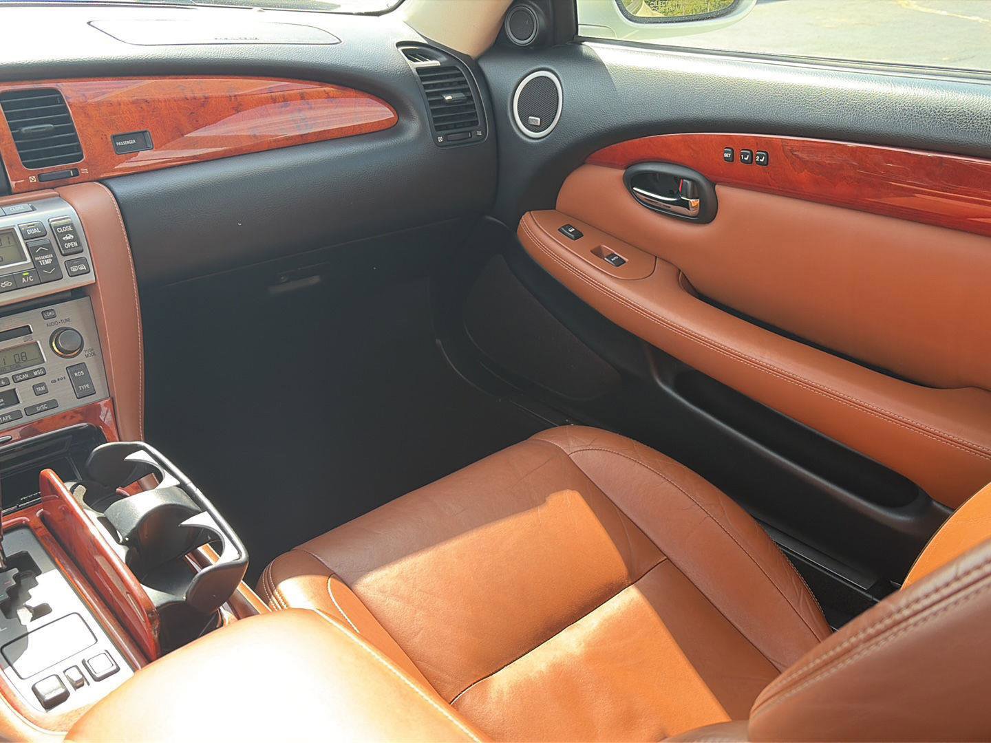 Used 2002 Lexus SC 430 Convertible image 14