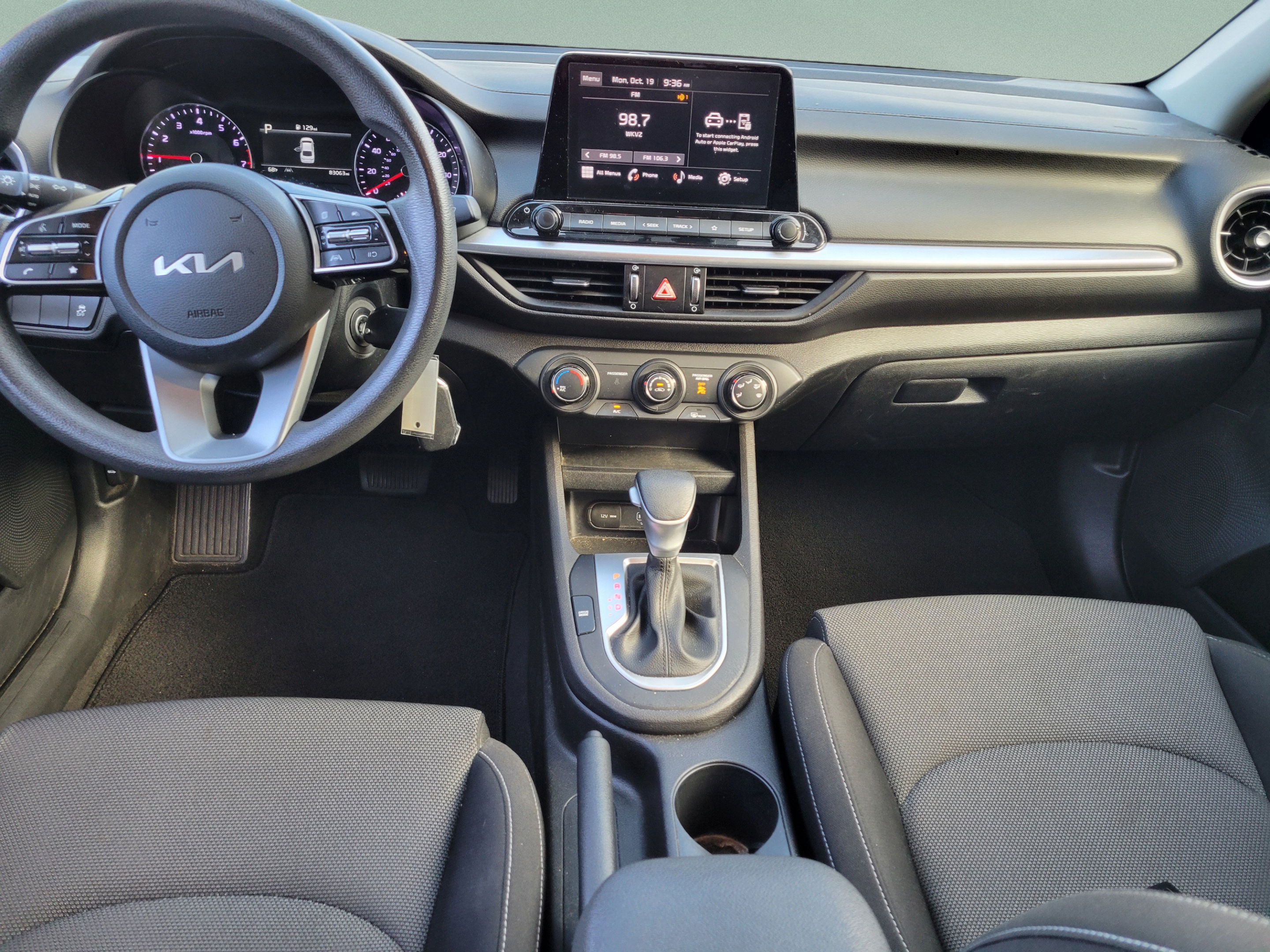 Used 2023 Kia Forte LX FWD image 9