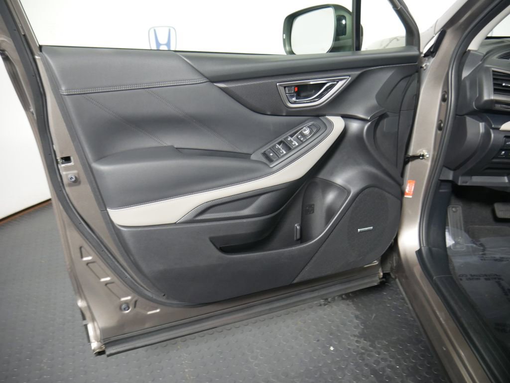 Used 2023 Subaru Forester Limited image 14