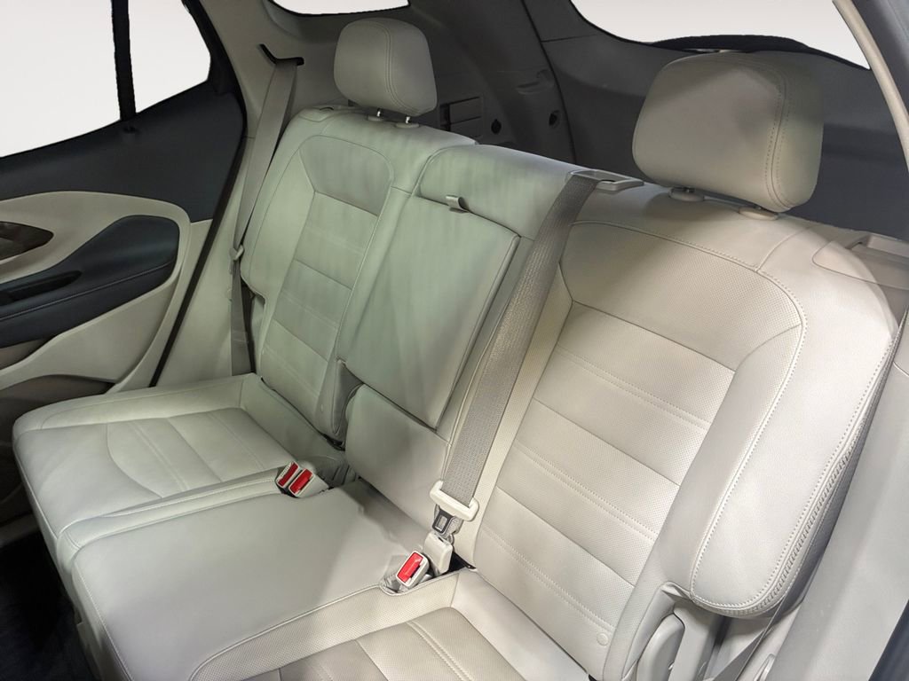 Used 2024 GMC Terrain Denali w/ Denali Premium Package image 13