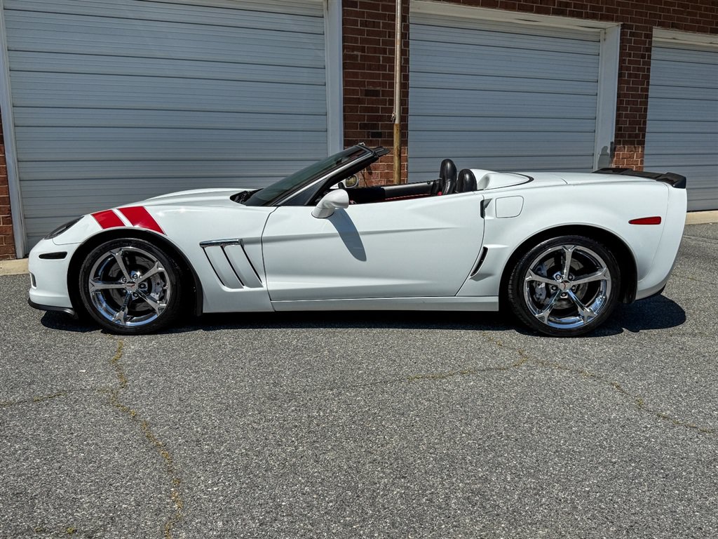 Used 2010 Chevrolet Corvette Grand Sport w/ Preferred Equipment Group RWD image 18
