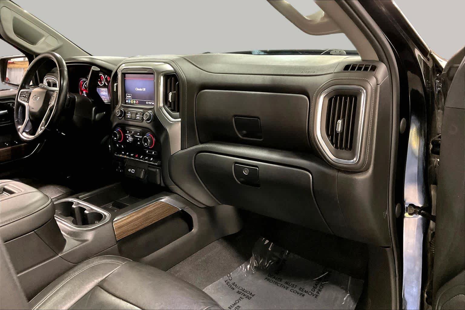 Used 2020 Chevrolet Silverado 1500 LT Trail Boss w/ Midnight Edition AWD/4WD image 19