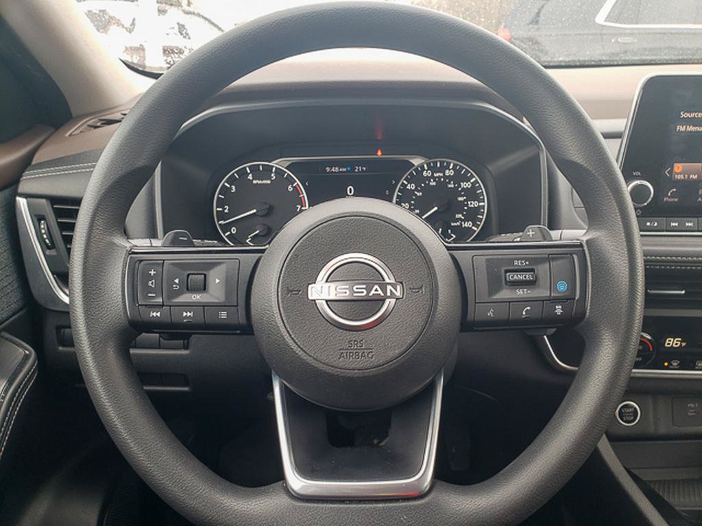Used 2023 Nissan Rogue SV AWD/4WD image 16
