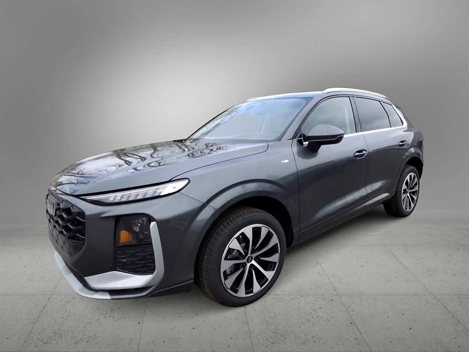 New 2026 Audi Q3 quattro 2.0T AWD/4WD image 4