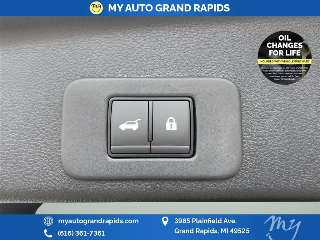 Used 2025 Nissan Murano SL w/ Cargo Package image 18