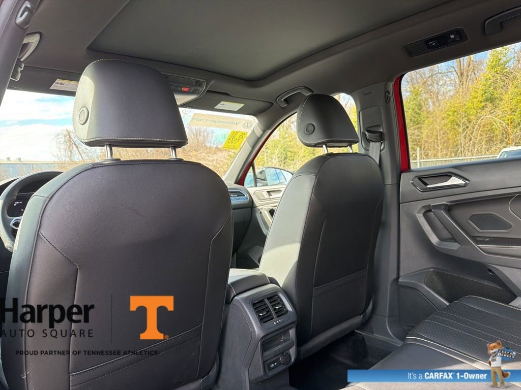 Used 2024 Volkswagen Tiguan SE R-Line image 11