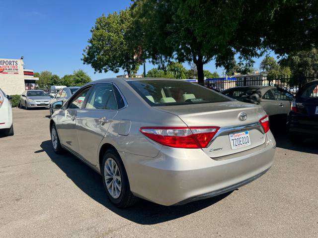 Used 2017 Toyota Camry LE FWD image 6