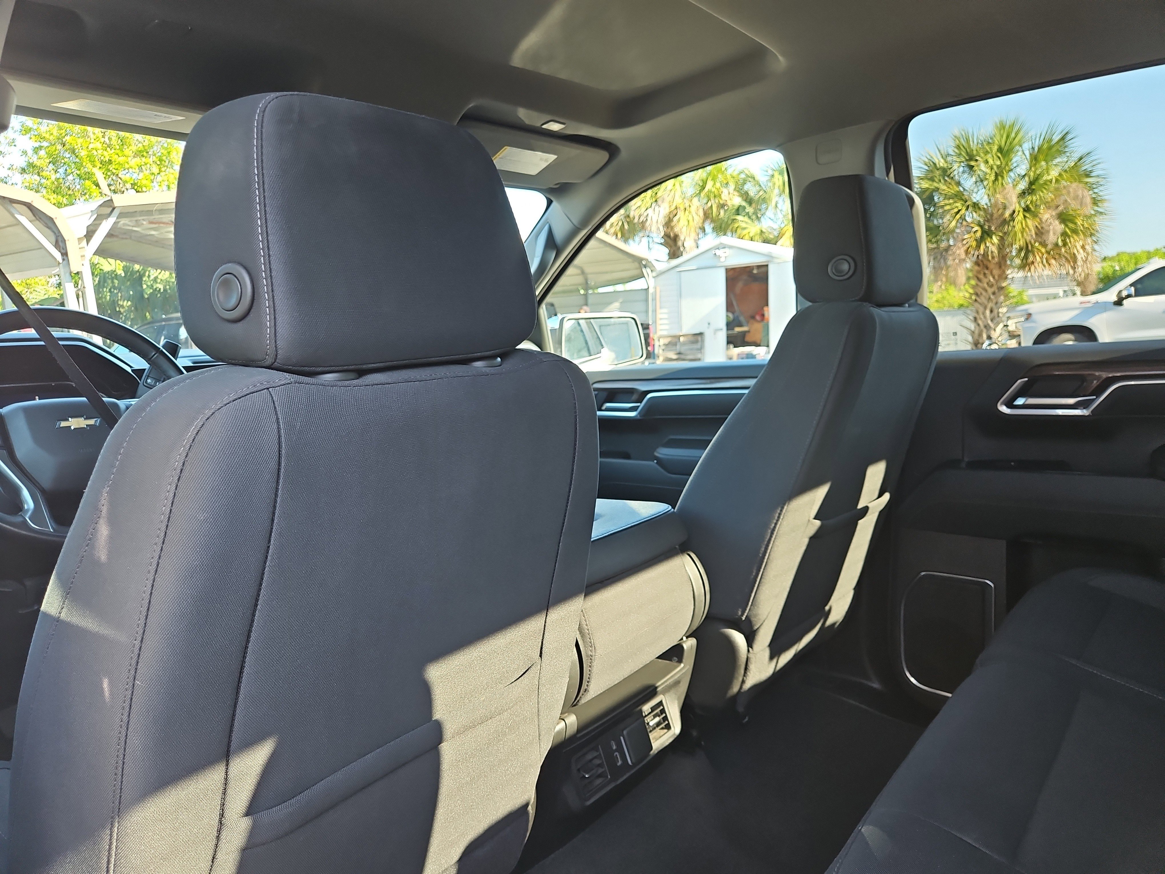Certified 2025 Chevrolet Silverado 1500 LT AWD/4WD image 10