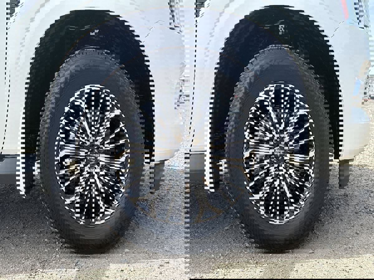 New 2026 Nissan Armada SL w/ Captain's Chari Seat Package image 9