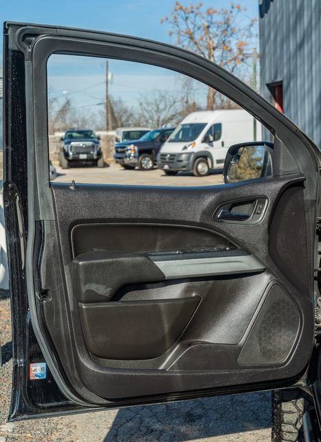 Used 2018 Chevrolet Colorado ZR2 image 17