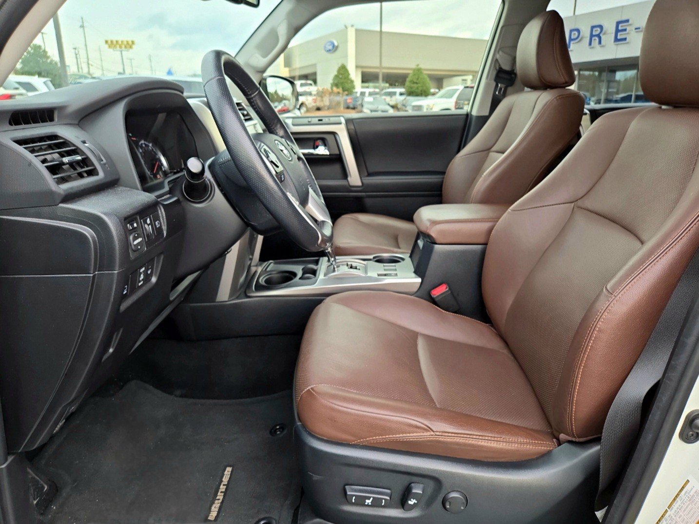 Used 2023 Toyota 4Runner Limited image 22