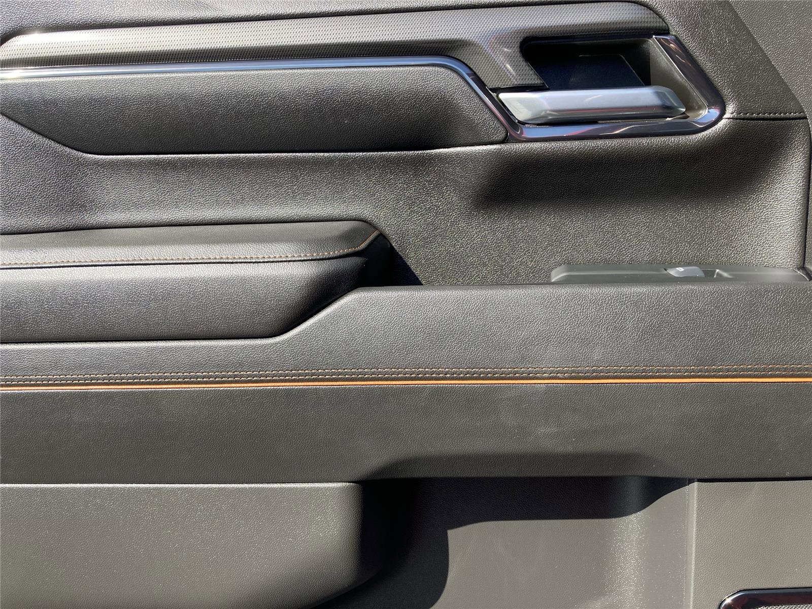 Used 2024 GMC Sierra 1500 AT4 w/ Technology Package image 30