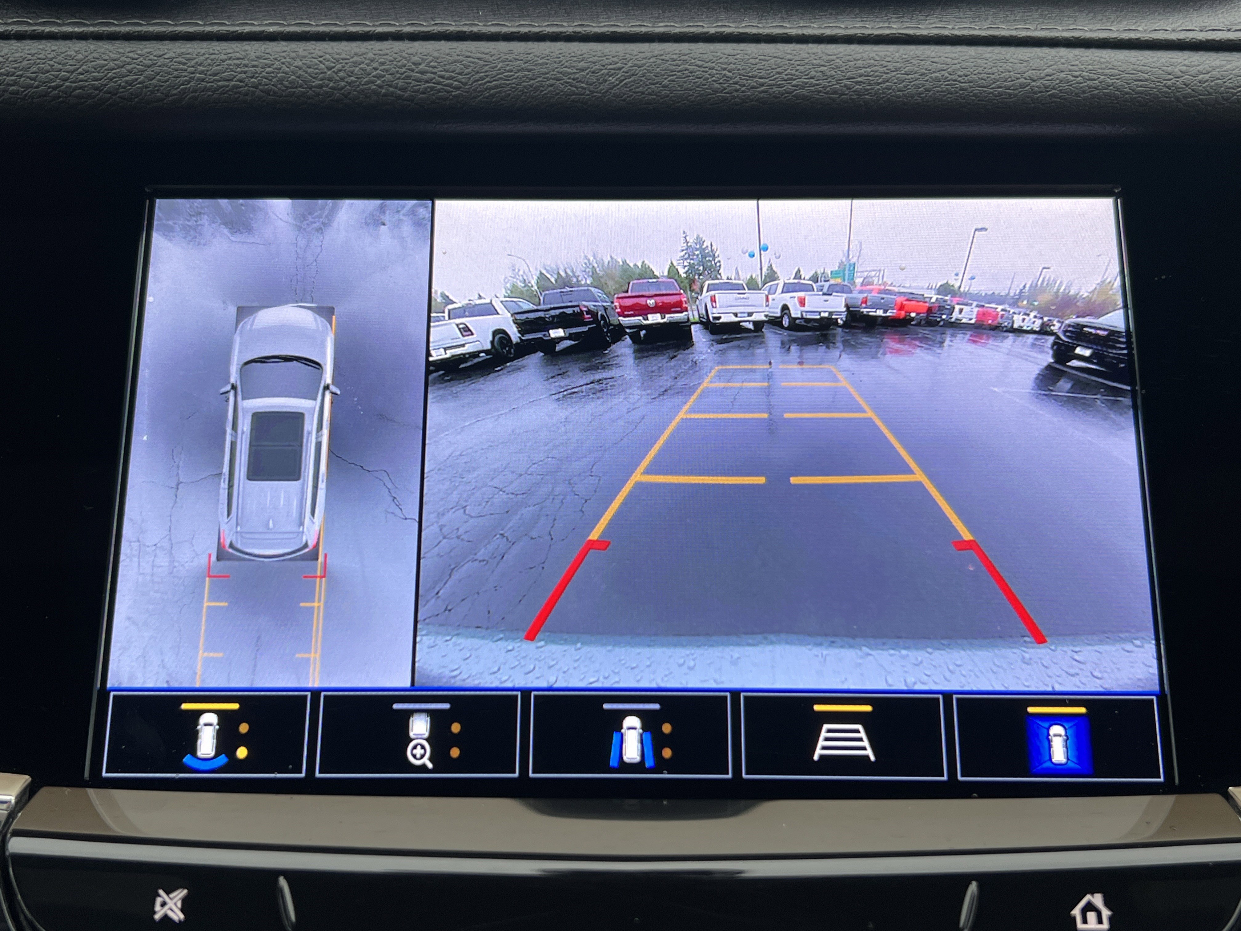 Used 2023 Cadillac XT6 Sport w/ Technology Package image 15