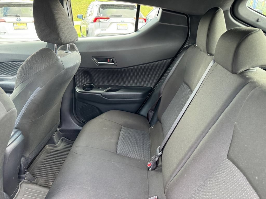 Used 2019 Toyota C-HR LE FWD image 8